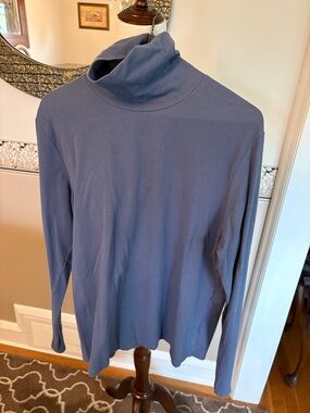 Like new Ann Taylor  Long Sleeve Turtleneck Dusty Blue xl